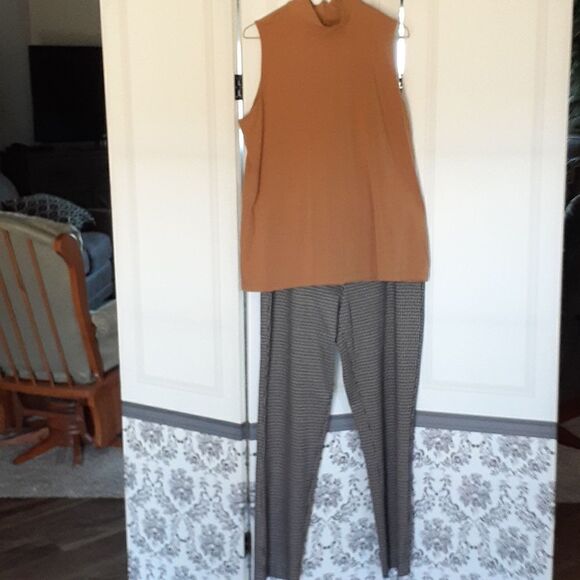 Herringbone pants, butterscotch shirt & brown jean jacket 3-pc. outfit of Woman - Picture 7 of 15